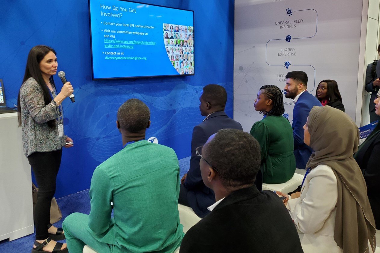 Maria de Lourdes Guinazu presents at ATCE